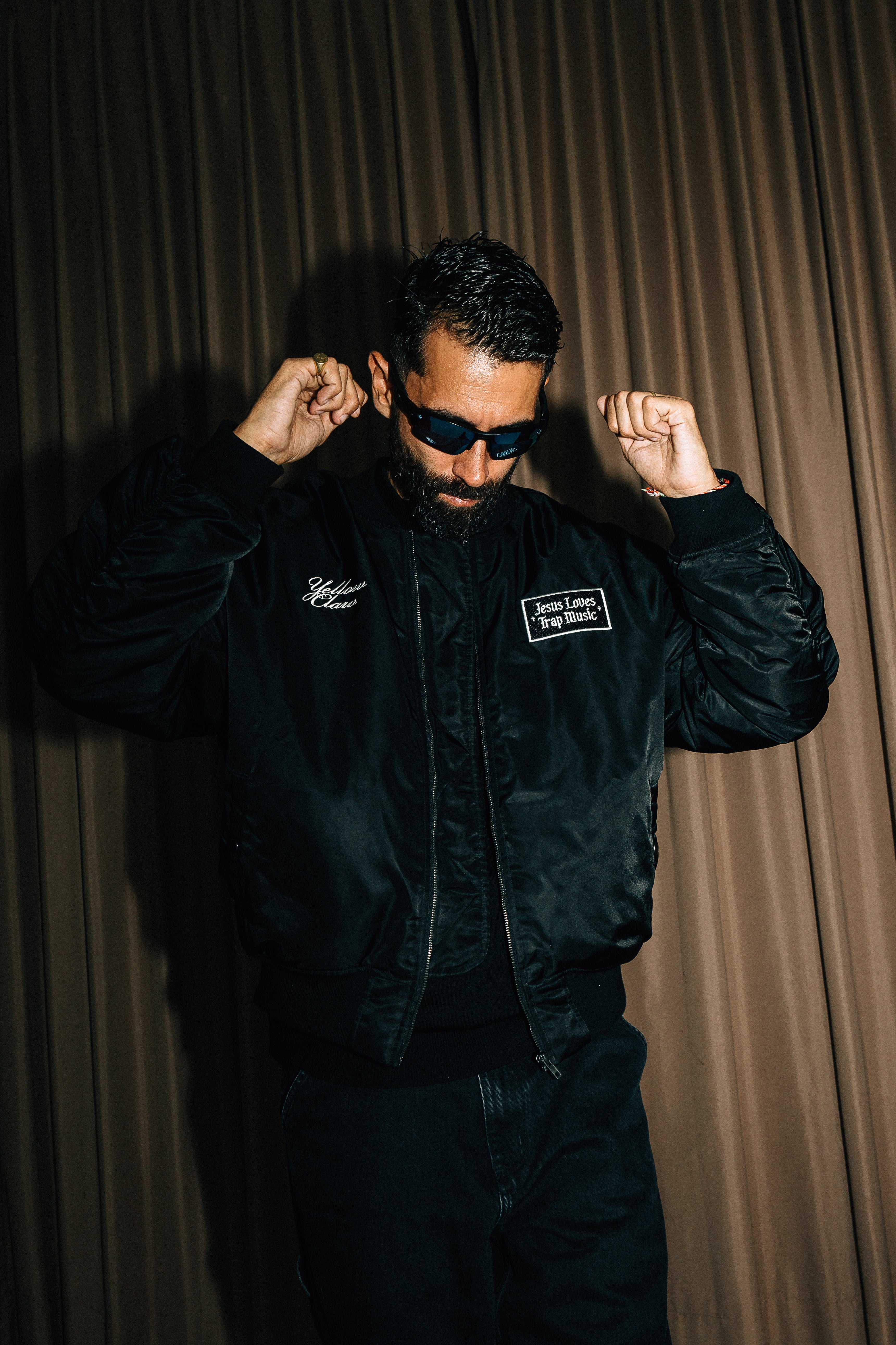 JESUS LOVES TRAP MUSIC BOMBER – Yellow Claw